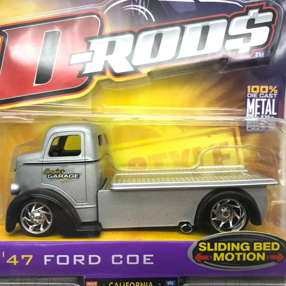Jada D-Rods 47 1947 Ford COE Car Hauler Sliding Bed Sergio's Garage Diecast 1/64